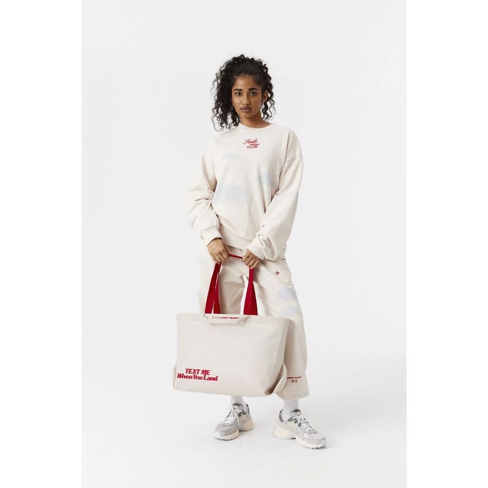 NWT Beis x The Lonely Ghost Travel Tote in Ghost White - LIMITED EDITION - Picture 9 of 13